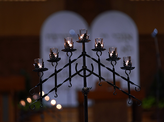 selichot candles with ark in the background